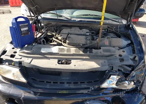 2001 Lincoln Navigator z USA, uszkodzony, nr VIN 5LMFU28A91LJ04177